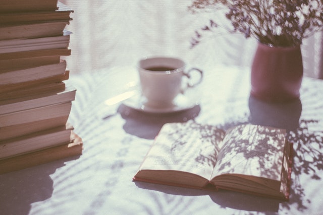 blur-books-ceramic-176103